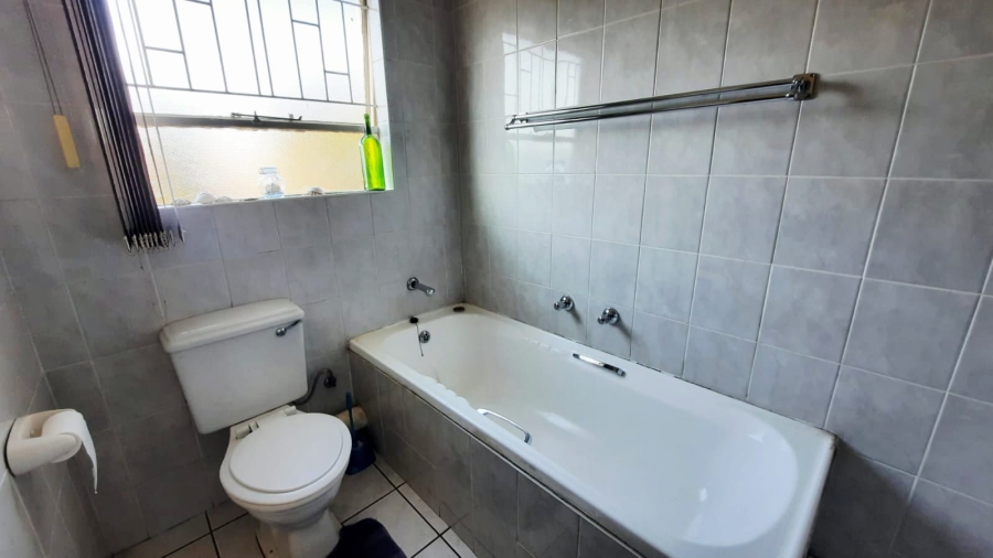 To Let 2 Bedroom Property for Rent in Vaalpark Free State